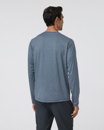 Vuori Long-Sleeve Tradewind Performance T-Shirt 2.0 - Men's 2