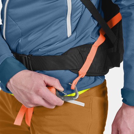 Ortovox AVABAG LiTRIC Tour 30 Avalanche Airbag Pack 3