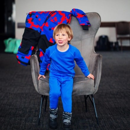 Location Image of color Vivid Blue