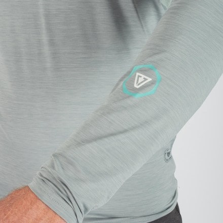 VISSLA Warm Seas Long-Sleeve Rashguard - Men's 4