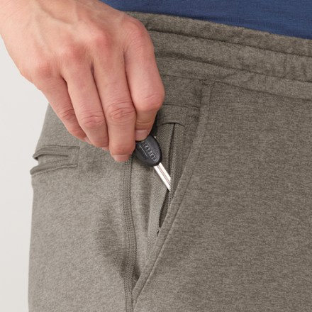 Vuori Ponto Shorts - Men's 4