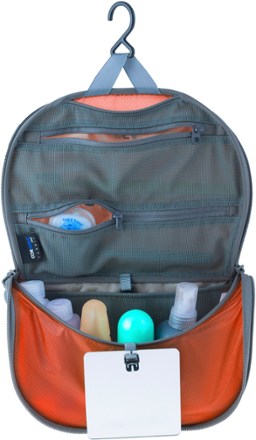 rei sea to summit toiletry bag