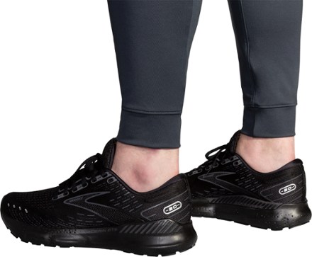 Brooks Spartan Jogger Pants - Men's 4