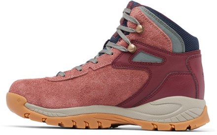 Columbia Newton Ridge BC Hiking Boots - Women's 1