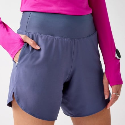 Brooks Chaser 7" Shorts 2.0 - Women's 2