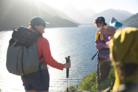 Location Image for Crater Lake Long-Sleeve Hoody - Women's
