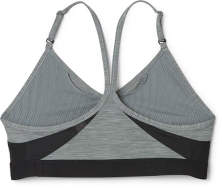 Nike Indy V-Neck Bra 3