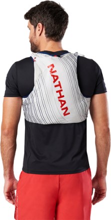 Nathan Pinnacle 12 L Hydration Vest 2