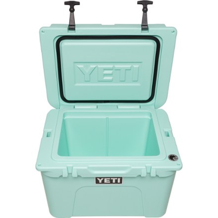 YETI Tundra 35 cooler SEAFOAM discontinued color 🌊