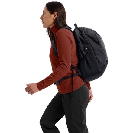 Arc'teryx Mantis 16 Pack 5
