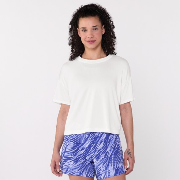 Model info: Height: 5'9" | Chest: 35D | Waist: 28" | Wearing size: M