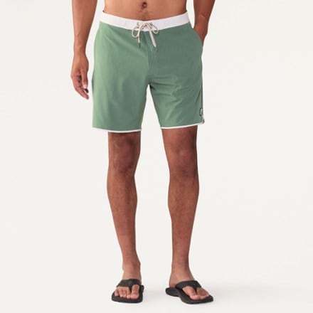 Vuori Cruise Board Shorts - Men's 18.5" Outseam 1