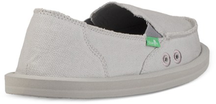 sanuk slip on