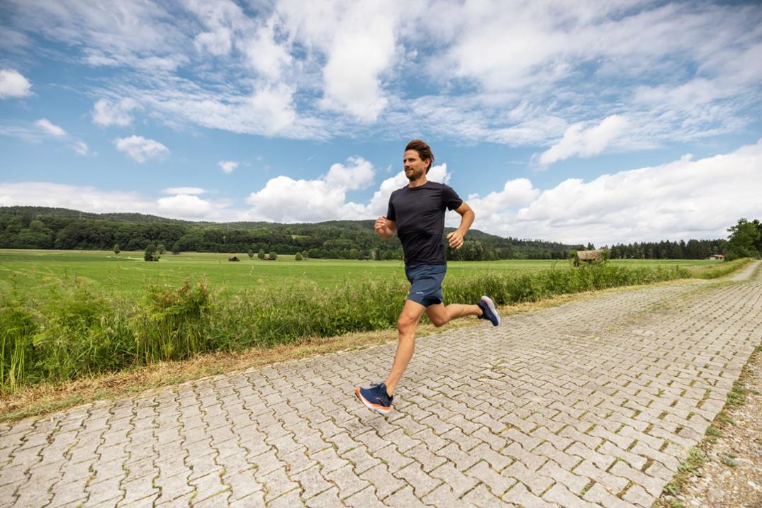 Location Image for Glycerin 21 Road-Running Shoes - Men's