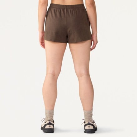 Vuori Halo Shorts - Women's 2