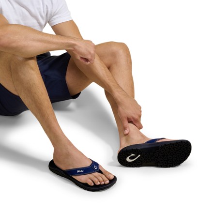OluKai 'Ohana Flip-Flops - Men's 5