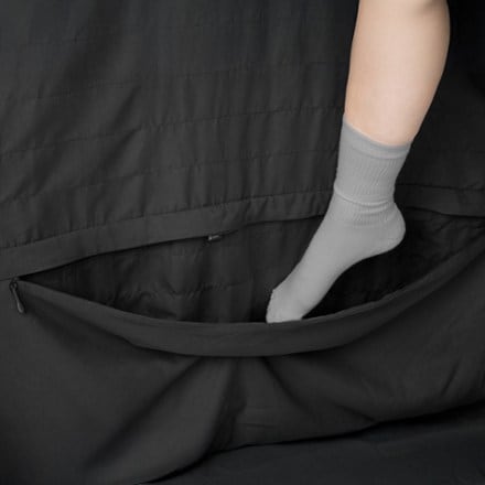 Sherpani Wrap Around Travel Blanket 3