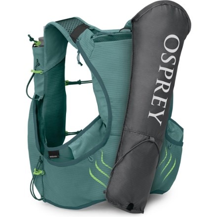 Osprey Duro Pro 10 Hydration Vest Shown with included quiver