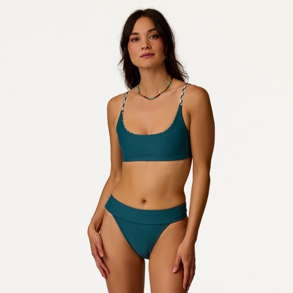 On Body Image of color Surfside/Nightdive