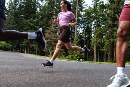 Topo Athletic Aura 2 Road-Running Shoes - Women's 6