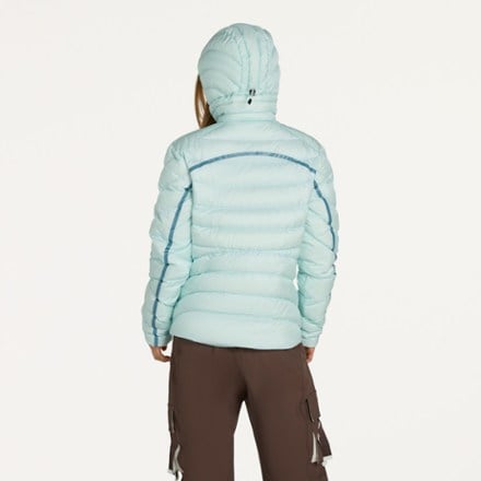 SENIQ Wildpuff Down Hoodie - Women's 2