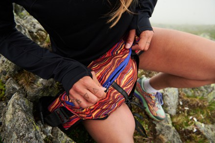Janji x La Sportiva Multipass Sling Bag 7