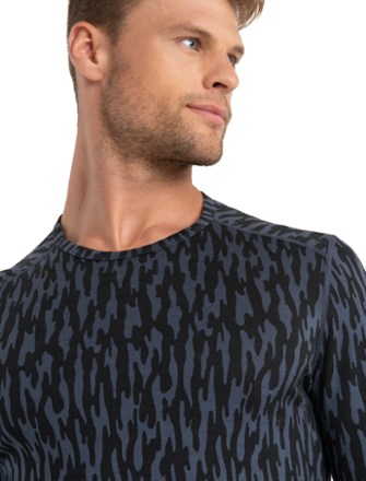 Icebreaker 200 Oasis Long-Sleeve Crewe Glacial Flow Base Layer Top - Men's 3