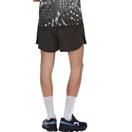 On Performance Volt Shorts - Men's 2