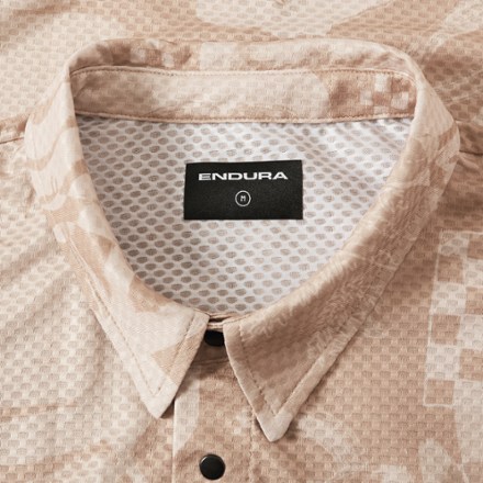 Endura Alltrack Ride Resort Cycling Shirt 5