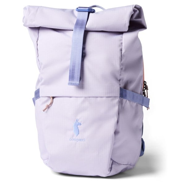 22 liters capacity cotopaxi backpack Tapa 22L Cada Dia featuring multiple zippered compartments I Took 5 Trips in