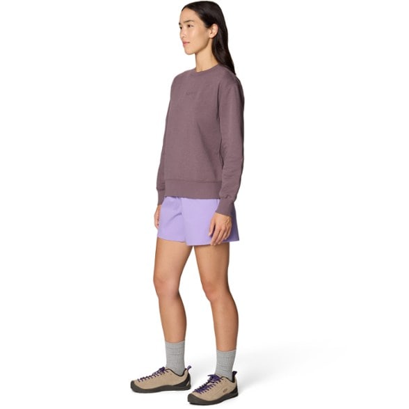 On Body Image of color Harbor Violet