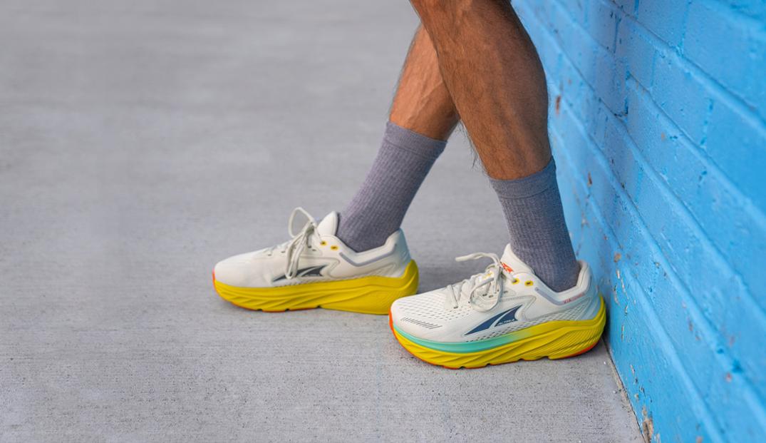 Location Image for Via Olympus Road-Running Shoes - Men's