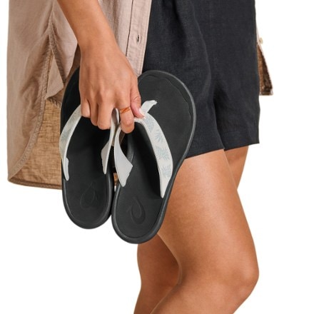 OluKai 'Ohana Flip-Flops - Women's 5