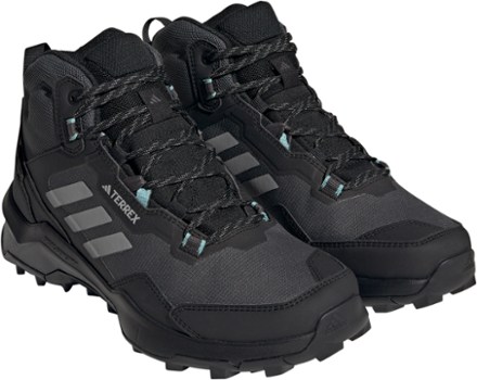 Adidas sales trekking boots