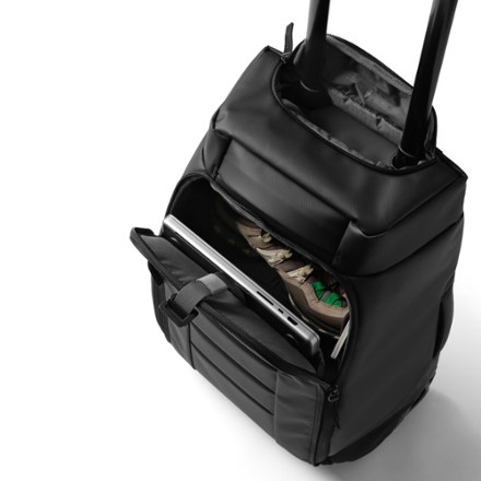 Db Journey Hugger Roller Bag Carry-On 40L 10