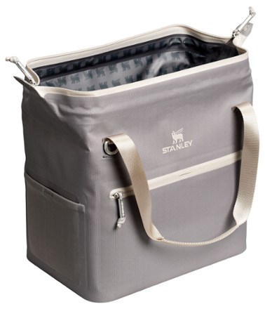 Stanley The All Day Julienne Midi Cooler - 20 Cans/12 Qts. 2