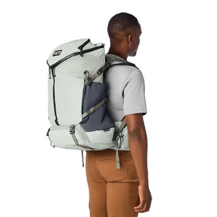 YETI Skala 50 L Pack - Men's 6