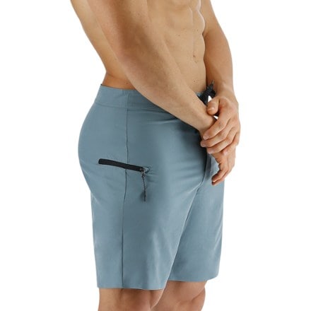 TYR Mobius 9" Board Shorts - Men's 5