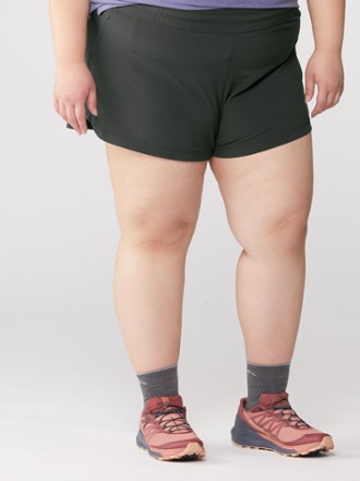 Active Pursuits 4.5" Shorts - Women's Plus Sizes
