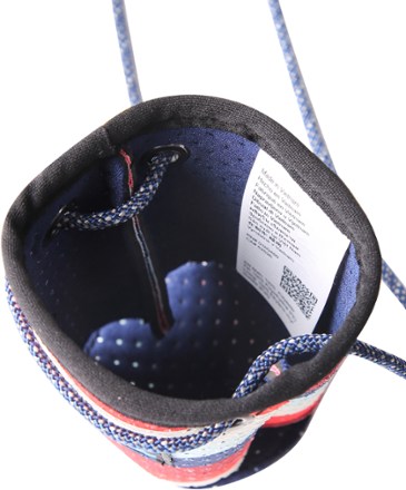 KAVU Hands Free Beverage Sleeve 2