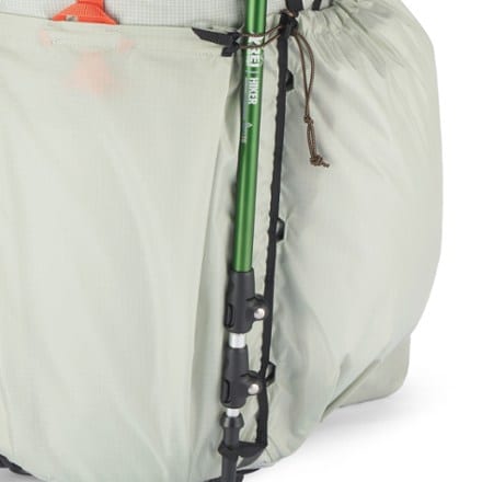 Mountain Hardwear Kazam 60 Pack Trekking pole attachments