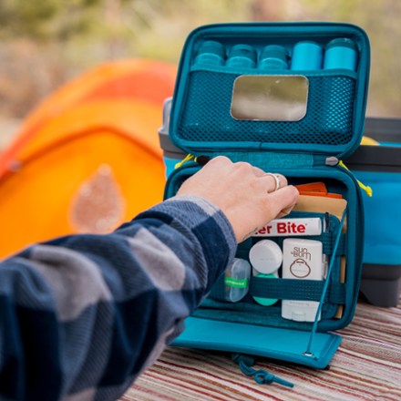 Adventure Ready Adventure Toiletry Kit 10