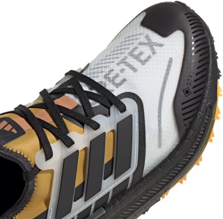 adidas Ultraboost Light GTX Road-Running Shoes - Women's 6