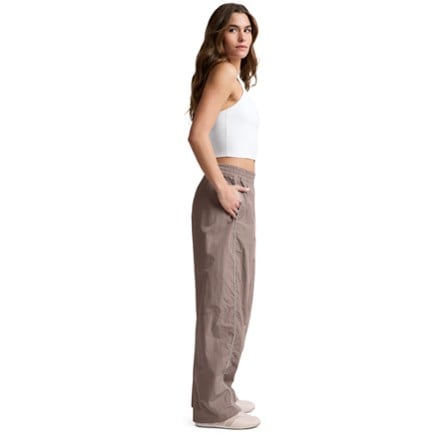 Beyond Yoga Nylon Pants - Women's 3