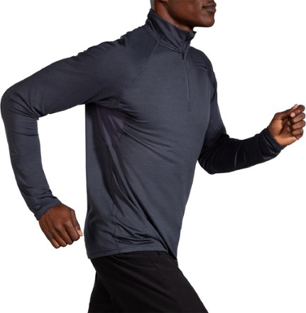 Brooks Dash Half-Zip Top - Men's 3