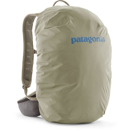 Patagonia Terravia Pack 22 L Included raincover