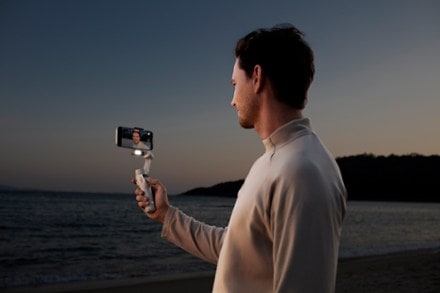 DJI Osmo Mobile 7 Phone Gimbal 9