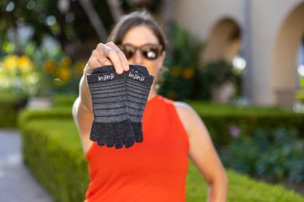 Injinji Run Lightweight No-Show Wool Socks 1