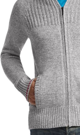 Pocket detail (Metro Heather)