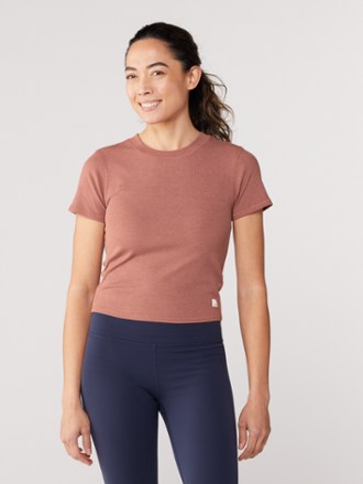 Vuori Pose Fitted T-Shirt - Women's 1
